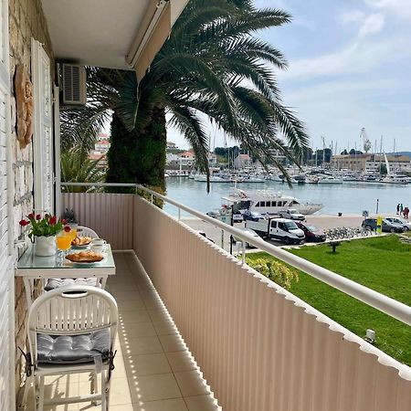 Dinka Old Town Apartment With Sea View Трогір Екстер'єр фото
