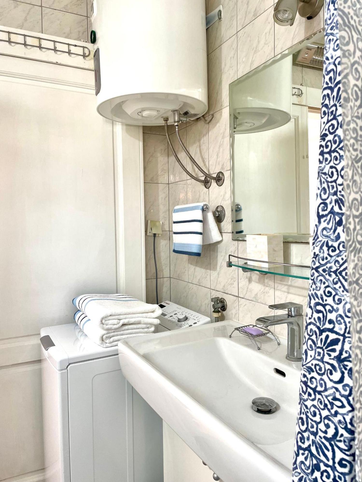 Dinka Old Town Apartment With Sea View Трогір Екстер'єр фото